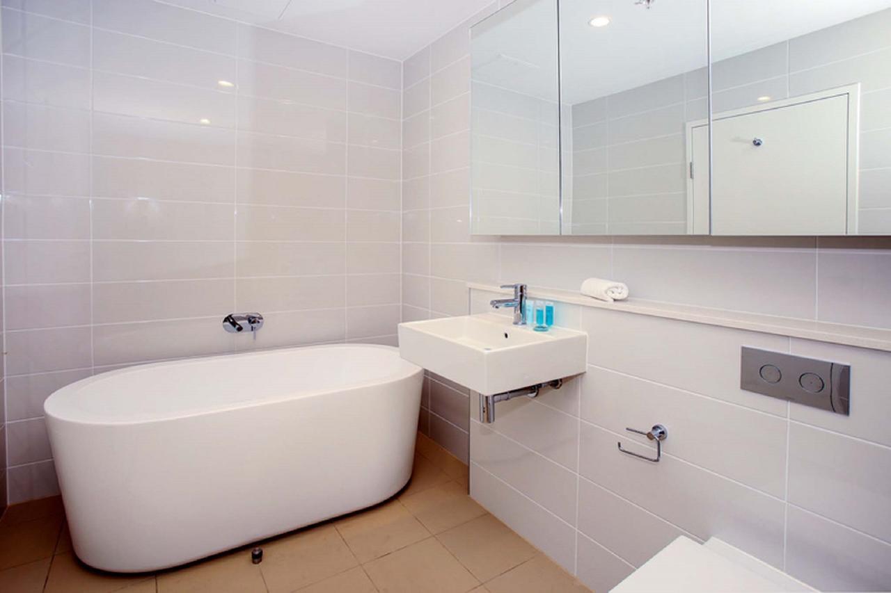 Gadigal Groove - Modern And Bright 3Br Executive Apartment In Zetland With Views Sydney Luaran gambar